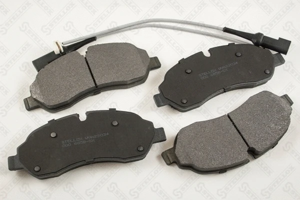 Kit de plaquettes de frein, frein à disque STELLOX 000 685B-SX