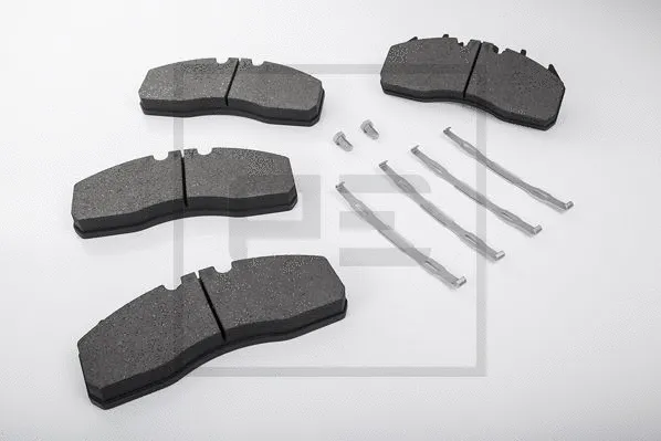 Kit de plaquettes de frein, frein à disque PE Automotive 086.330-00A
