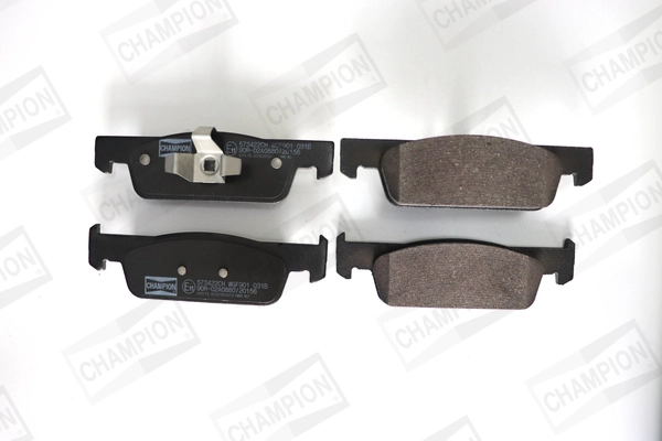 Kit de plaquettes de frein, frein à disque CHAMPION 573422CH