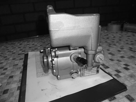 Pompe hydraulique, direction URW 32-89536
