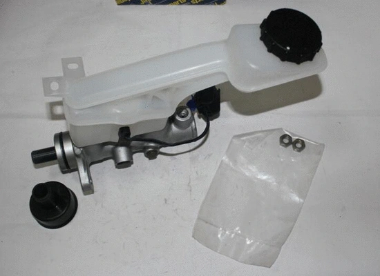 Maître-cylindre de frein Calipere+ NAIBA M793