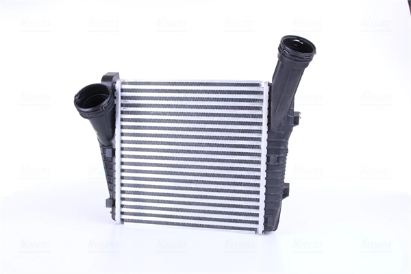 Refroidisseur d'air de suralimentation NISSENS 96611