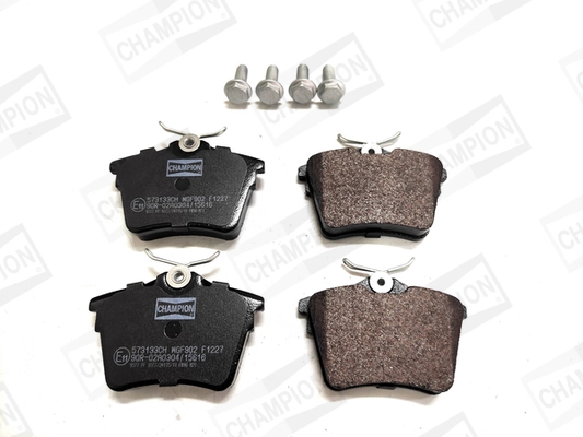 Kit de plaquettes de frein, frein à disque CHAMPION 573133CH