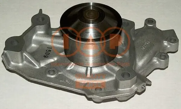 Pompe à eau, refroidissement du moteur IAP QUALITY PARTS 150-17130